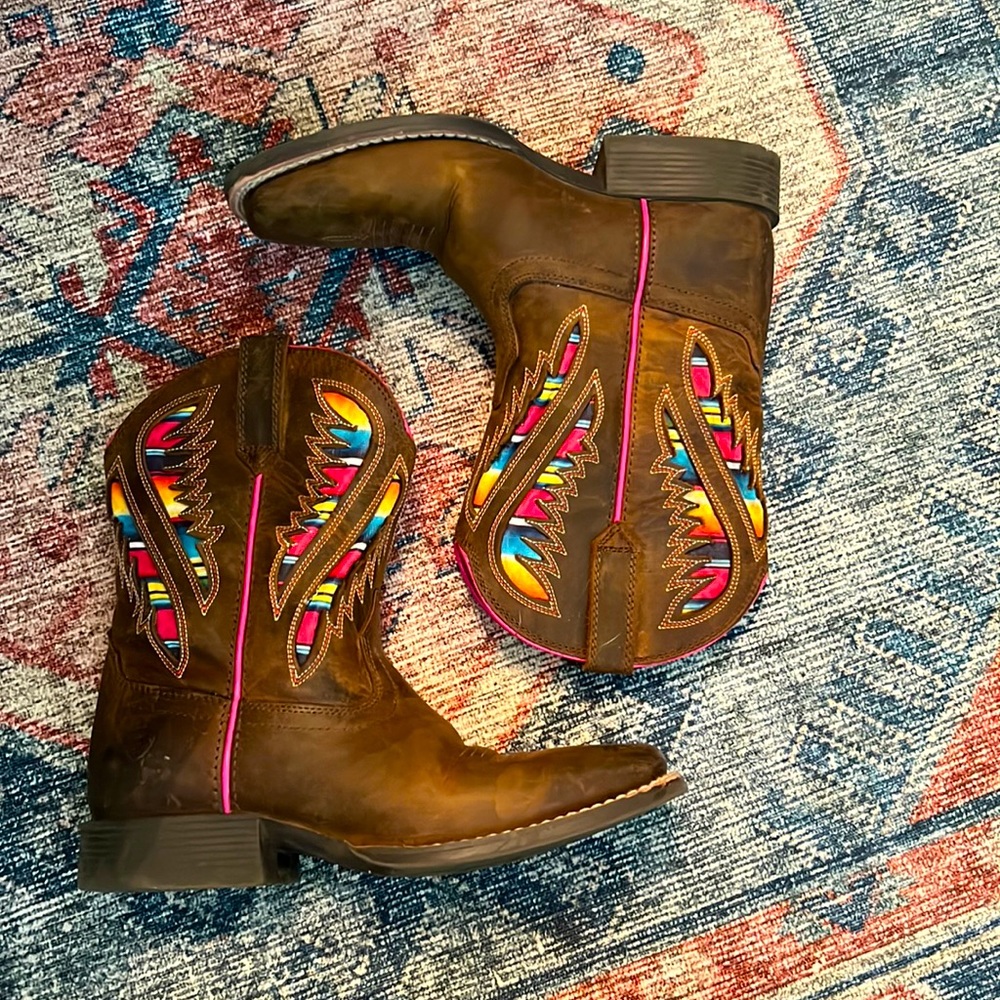 Ariat Girls Cowboy  Boots size 3 (big kid)